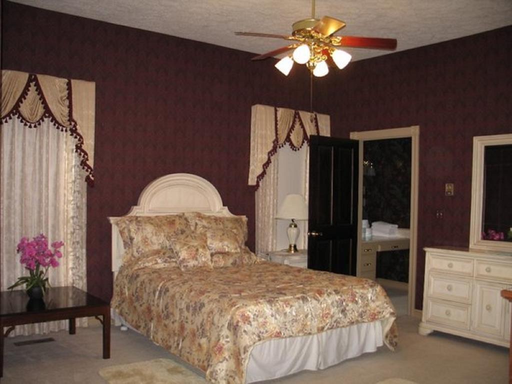 Spruce Hill Inn&Cottages Mansfield Rum bild