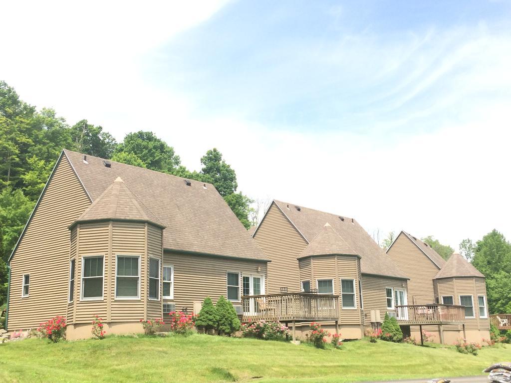 Spruce Hill Inn&Cottages Mansfield Exteriör bild