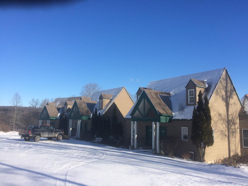 Spruce Hill Inn&Cottages Mansfield Exteriör bild